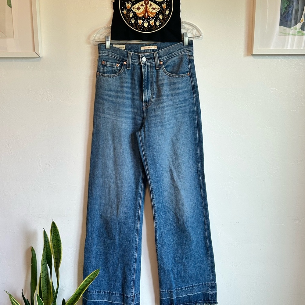 Levi’s Ribcage Wide Leg - Picture 5 of 5
